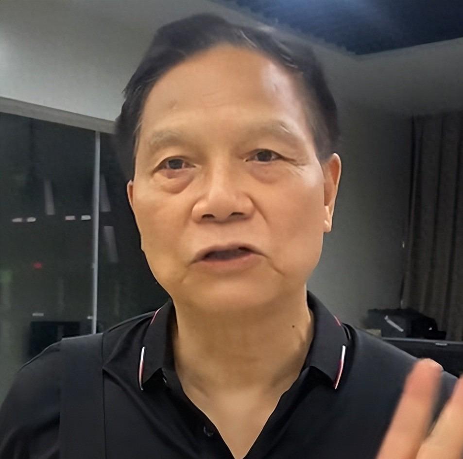 168极速赛车-广东足球名宿，和容志行是好搭档，曾任职广东台，如今定居加拿大